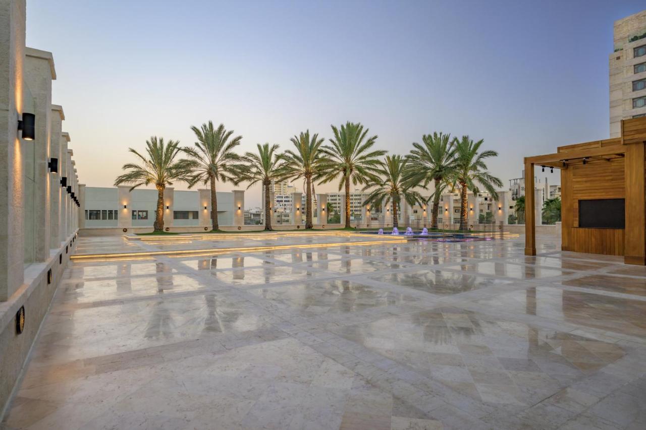 Grand Hyatt Amman Hotell Eksteriør bilde The courtyard of the Al-Shaqra campus