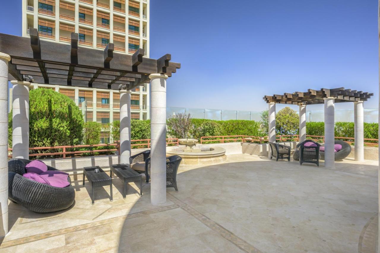 Grand Hyatt Amman Hotell Eksteriør bilde The rooftop pool at the W Hollywood