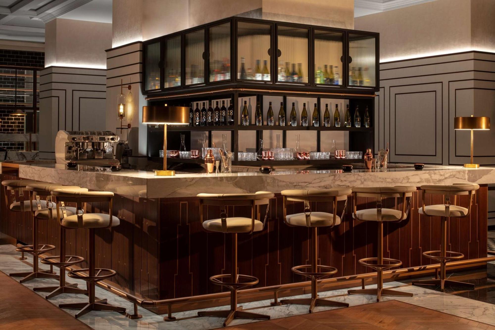 Grand Hyatt Amman Hotell Eksteriør bilde The bar at the Concourse
